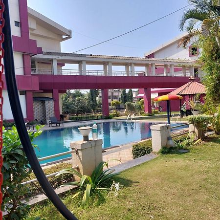 Imperial Grande Resort Лонавла Екстер'єр фото
