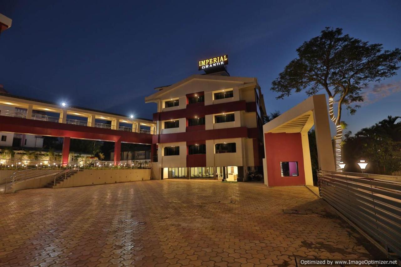 Imperial Grande Resort Лонавла Екстер'єр фото