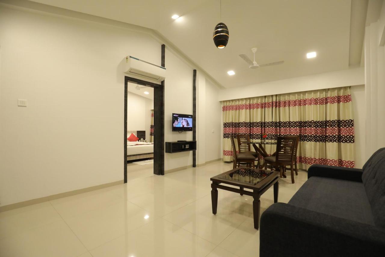 Imperial Grande Resort Лонавла Екстер'єр фото