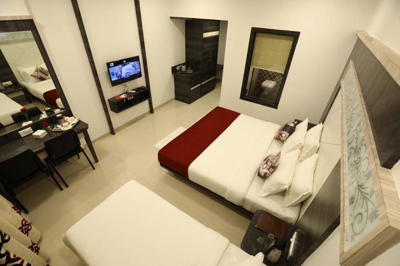 Imperial Grande Resort Лонавла Екстер'єр фото