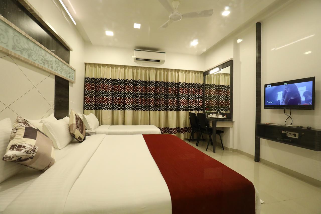Imperial Grande Resort Лонавла Екстер'єр фото