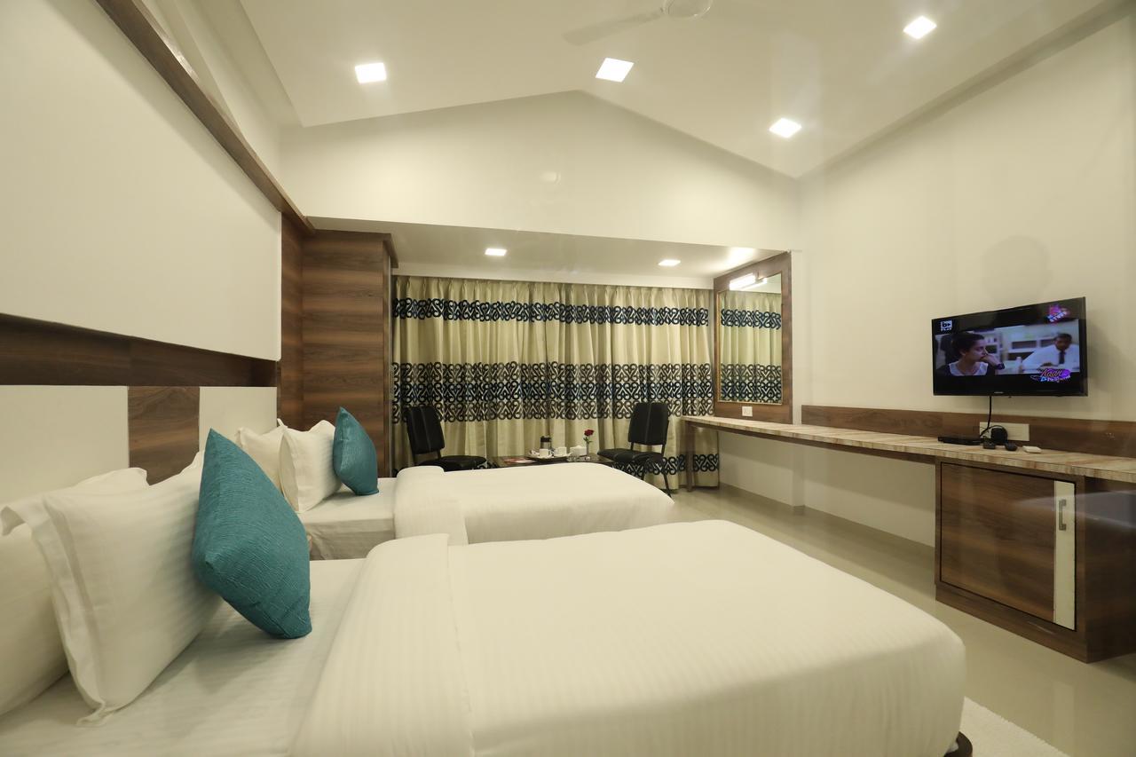 Imperial Grande Resort Лонавла Екстер'єр фото