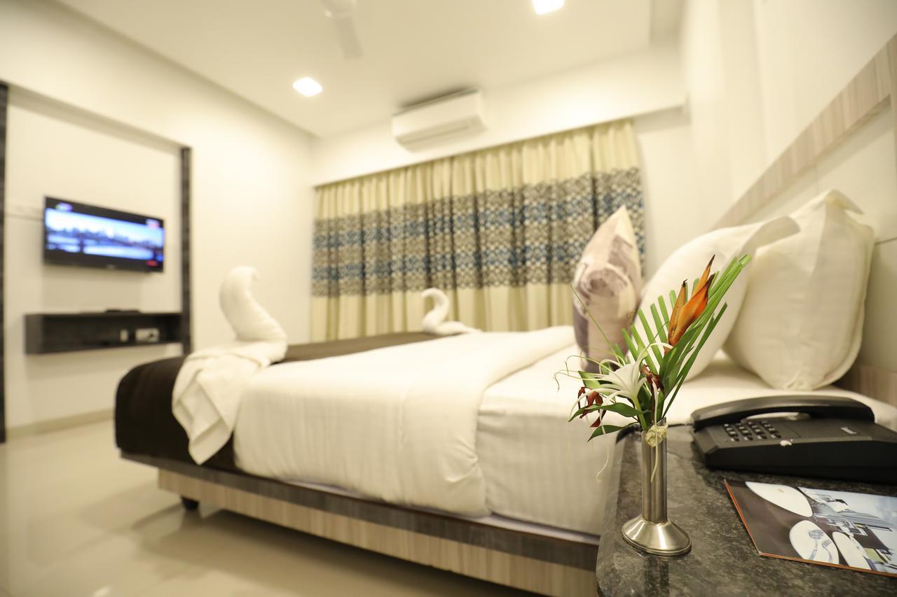 Imperial Grande Resort Лонавла Екстер'єр фото